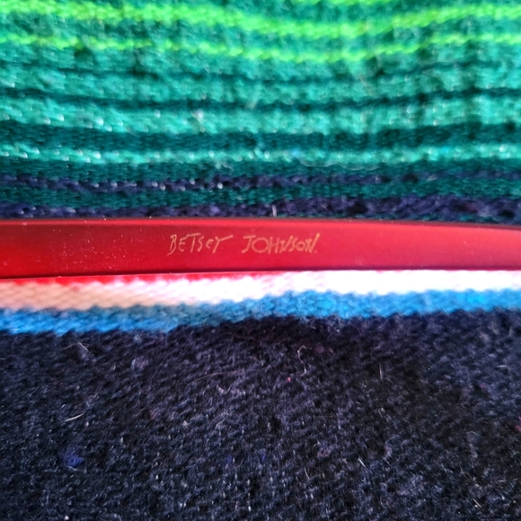 Betsey Johnson Red Heart Sunglasses - Picture 3 of 4